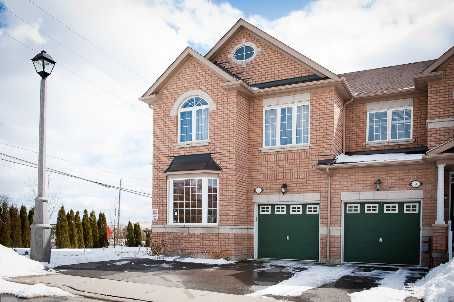 Unit 8 — 8 Townwood Dr, Richmond Hill - Jefferson image-0-0