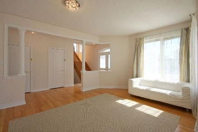 397 Mantle Ave, Whitchurch-Stouffville - Stouffville image-0-2