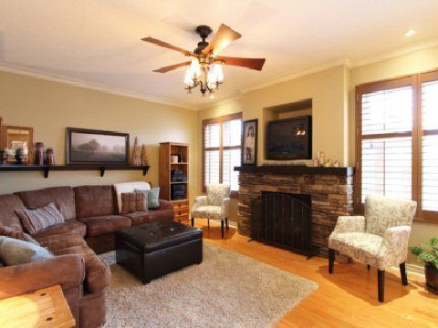 12 Barberry Cres, Richmond Hill, L4E 4S5 | Image 3