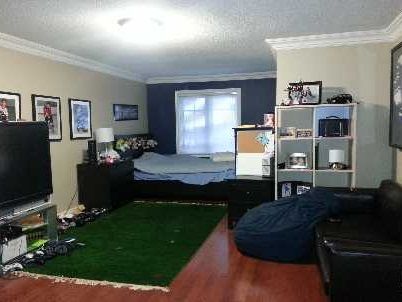 2151 Rodick Rd, Markham, L6C1S8 | Image 3