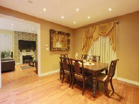 Detached House sold at 80 Cozens Drive, Richmond Hill, Oak Ridges, L4E4W8 - MLS: N2612981