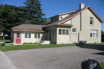 Upper Level leased at Upper-2163 King Road, King, Ontario, L7B1A6 - King City - MLS: N2622236