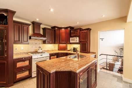 195 Rumble Ave, Richmond Hill, L4C4G5 | Image 3