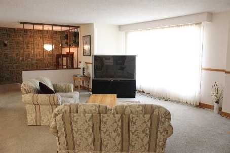 52 Maple Ave, Georgina, L0E1R0 | Image 2