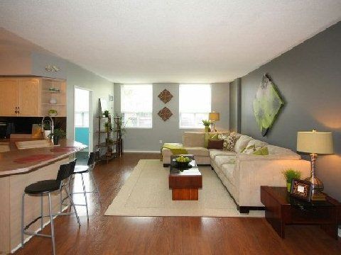 102 - 7398 Yonge St, Vaughan, L4J1V8 | Image 2