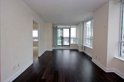 Unit 905 — 30 North Park Rd, Vaughan - Beverley Glen image-0-1