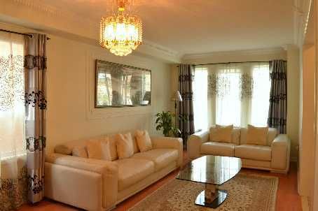 202 Red Maple Rd, Richmond Hill, L4B4S8 | Image 2