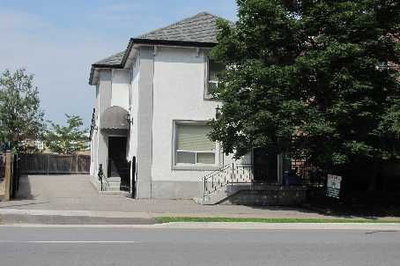 Detached House sold at 7924 Kipling Avenue, Vaughan, Ontario, L4L1Z5 - West Woodbridge - MLS: N2671068