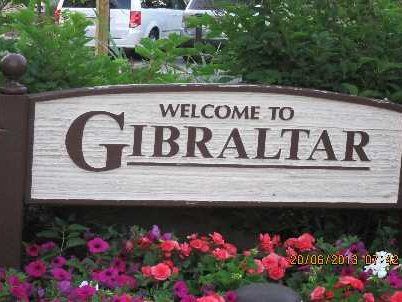 524 - 32 Clarissa Dr, Richmond Hill, L4C9R7 | Image 2