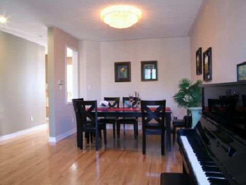 17 Ambercroft St, Markham, L6E1L4 | Image 2