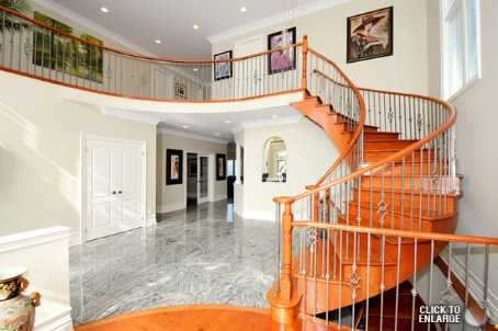 78 Yongehurst Rd, Richmond Hill, L4C3T2 | Image 2