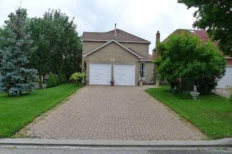 48 Fanshawe Dr, Richmond Hill, L4B1P5 | Image 2