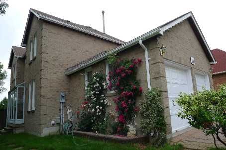 48 Fanshawe Dr, Richmond Hill, L4B1P5 | Image 3