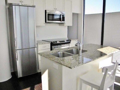 602 - 10376 Yonge St, Richmond Hill, L4C3B8 | Image 3