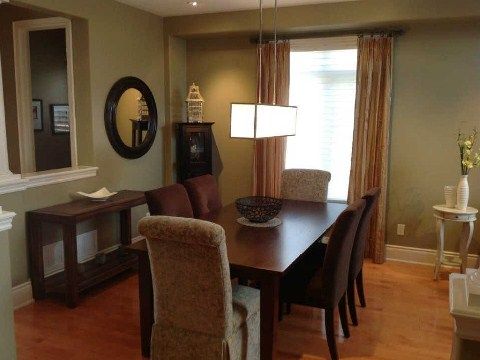 18 Sunrise Ridge Tr, Whitchurch-Stouffville, L4A 0C8 | Image 2