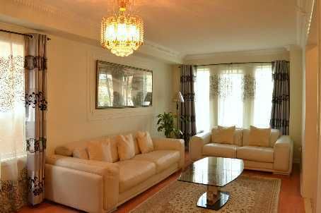 202 Red Maple Rd, Richmond Hill, L4B4S8 | Image 2