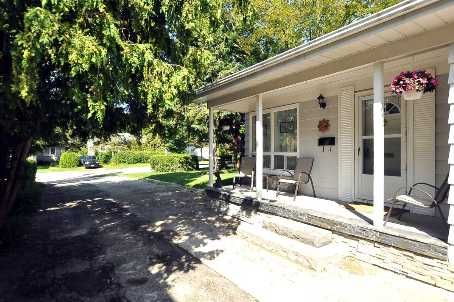 223 Lennox Ave, Richmond Hill, L4C2A4 | Image 2