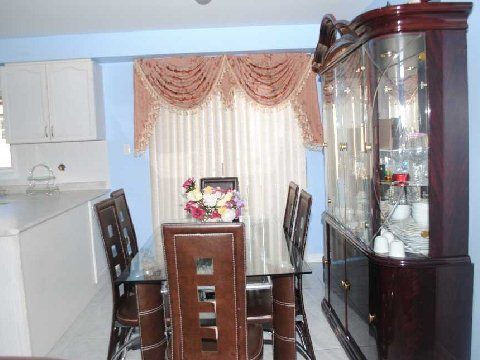 19 Charles Brown Rd, Markham, L3S4T3 | Image 3