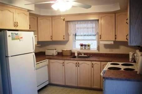 836 Montsell Ave, Georgina, L0E1S0 | Image 2