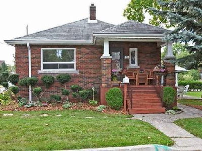 Detached House sold at 20 Wales Avenue, Markham, Ontario, L3P2C1 - Old Markham Village - MLS: N2734575