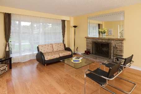 10 Thorny Brae Dr, Markham, L3T3G4 | Image 2