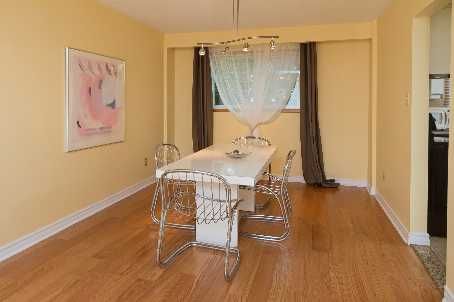 10 Thorny Brae Dr, Markham, L3T3G4 | Image 3