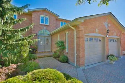 Detached House sold at 69 Hazelmere Drive, Richmond Hill, Ontario, L4B1W8 - Doncrest - MLS: N2742341