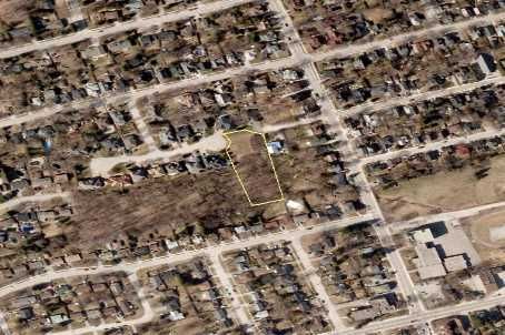 197 Sherwood Pl, Newmarket, L3Y8E5 | Image 3