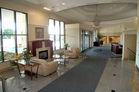 714 - 11121 Yonge St, Richmond Hill, L4C0S7 | Image 3