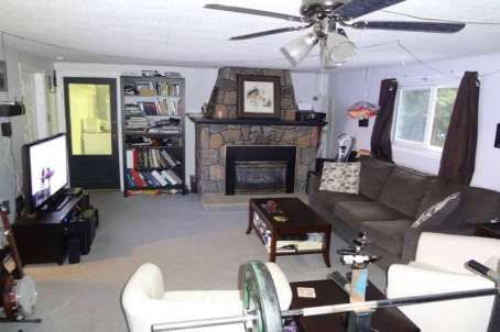 261 Parkway Ave, Georgina, L4P2W1 | Image 2