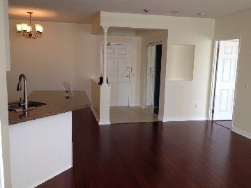 205 - 7398 Yonge St, Vaughan, L4J1V8 | Image 2