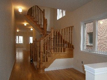 70 Lealinds Rd, Vaughan, L6A0L9 | Image 2