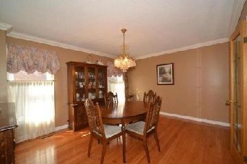 158 Murray Dr, Aurora, L4G2C5 | Image 3