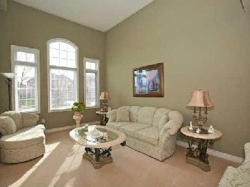 79 Boxwood Cres, Markham, L3S3V1 | Image 2