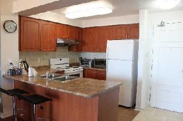 602 - 310 Red Maple Rd, Richmond Hill, L4C0T7 | Image 2