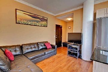 402 - 10376 Yonge St, Richmond Hill, L4C3B8 | Image 2