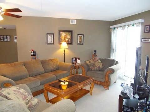 212 - 160 Wellington St E, Aurora, L4G1J3 | Image 2