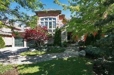 Detached House sold at 61 Graydon Crescent, Richmond Hill, Bayview Hill, L4B3V9 - MLS: N2803335