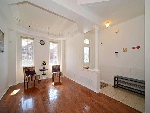 116 Southbrook Cres, Markham, L6C2H5 | Image 2