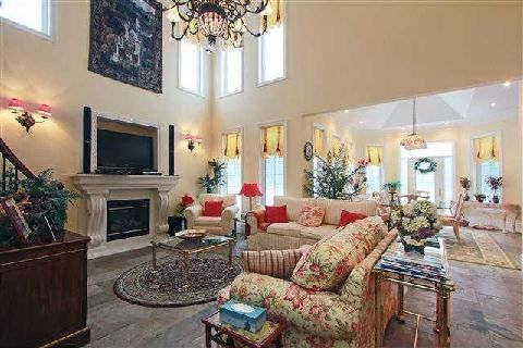 8 Elia Dr, Whitchurch-Stouffville, L4A7X5 | Image 3