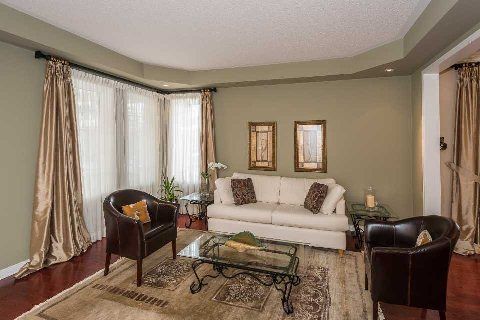 71 Burndenford Cres, Markham, L3P 7S9 | Image 3