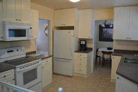 164 Avenue Rd, Newmarket, L3Y1N4 | Image 3