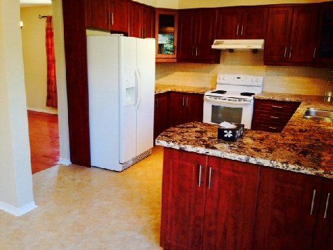 337 Bristol Rd, Newmarket, L3Y8A1 | Image 3