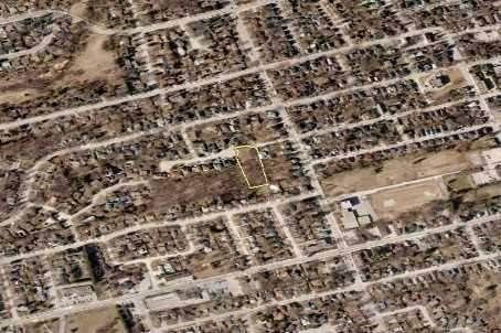 197 Sherwood Pl, Newmarket, L3Y8E5 | Image 3