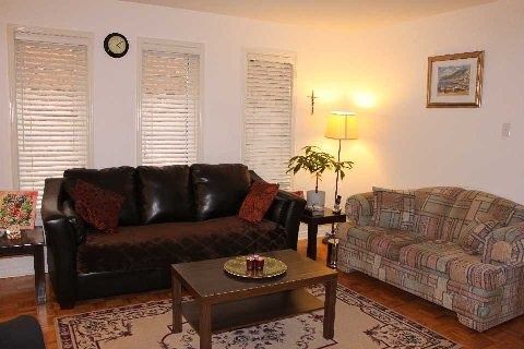 123 Sassafras Circ, Vaughan, L4J8M9 | Image 2