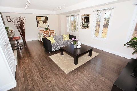 276 - 322 John St, Markham, L3T0B1 | Image 2