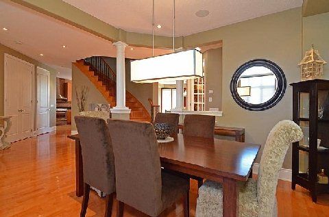 18 Sunrise Ridge Tr, Whitchurch-Stouffville, L4A0C9 | Image 3