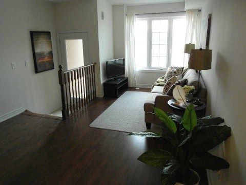 5303 Major Mackenzie Dr E, Markham, L6C0N3 | Image 2