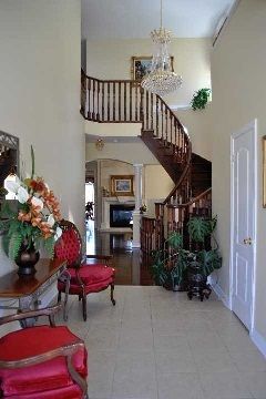 193 Maurier Blvd, Vaughan, L6A0V2 | Image 2