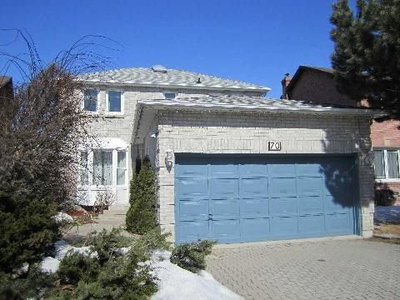 Detached House sold at 70 Weldrick Road, Richmond Hill, Ontario, L4C8T8 - Harding - MLS: N2895764